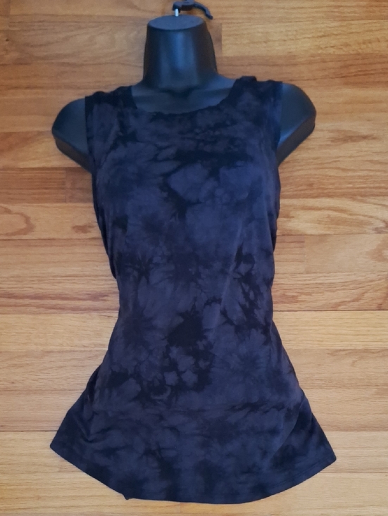 Tahari Tops - Tahari Black Tank Top Womens M Medium Workout Tank Top Long Tank Top Tie Dye